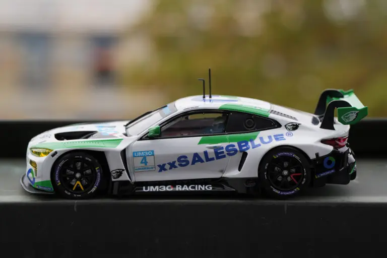 um3o-racer-xxalesblue